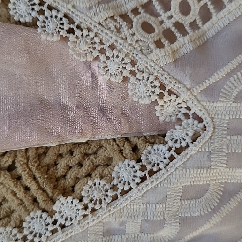 Anthro Line+Dot Crochet Embroidered Ivory Lace Tunic Dress - Size M - Picture 4 of 10
